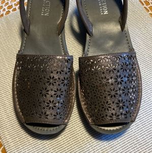 Brand new kenneth cole fine glass sandals